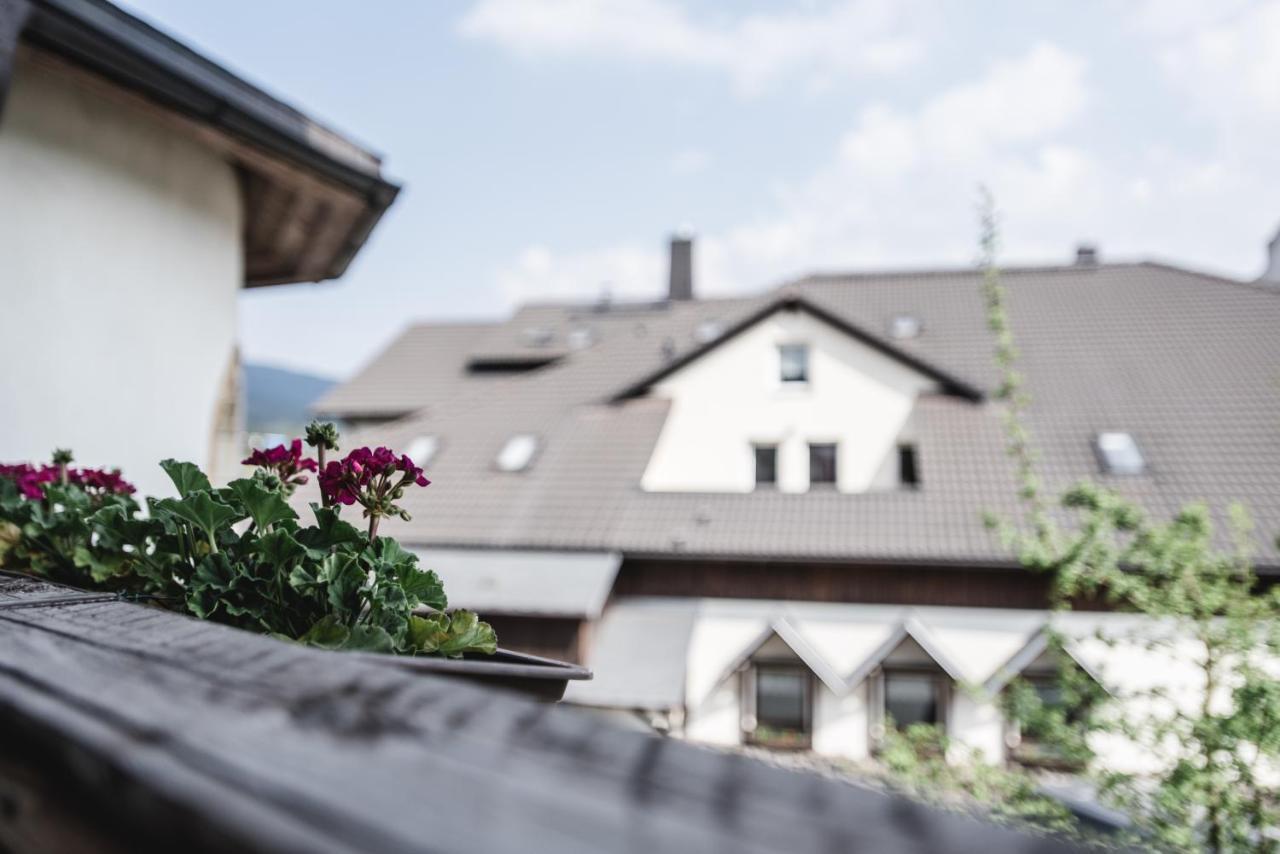Toschis Station-Motel-Wirtshaus-An Der Autobahn-Bowling Zella-Mehlis Exteriér fotografie
